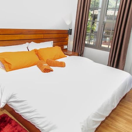 Phoenix Apartments Вікторія Екстер'єр фото